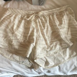 Old navy active athletic shorts. Cream zebra.
